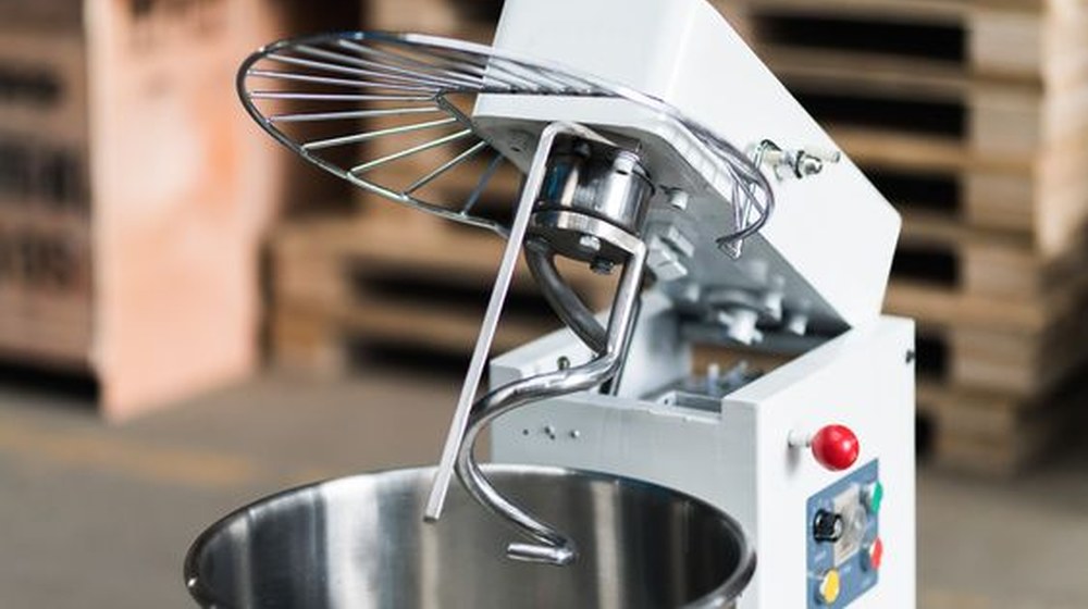 Як досягти стабільно ідеальної консистенції тіста: роль професійного тістоміса у забезпеченні якості