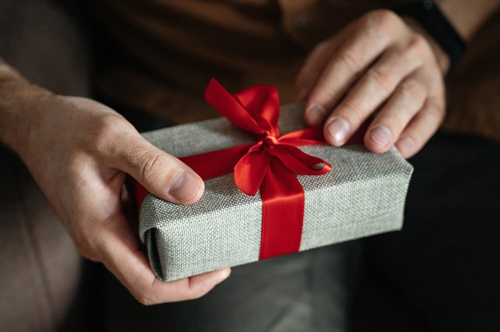 Как удивить его: идеи подарков, о которых мечтают мужчины