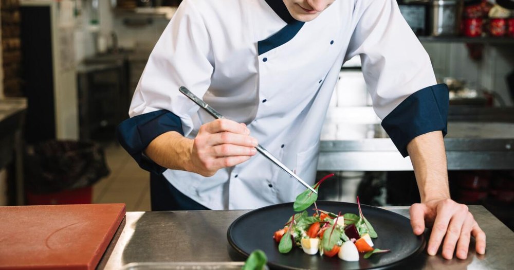 Секрети кулінарної майстерності: роль якісного харчового спирту у гастрономії 