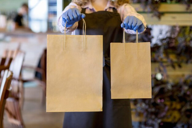 Як зменшити свій вплив на довкілля під час покупок?