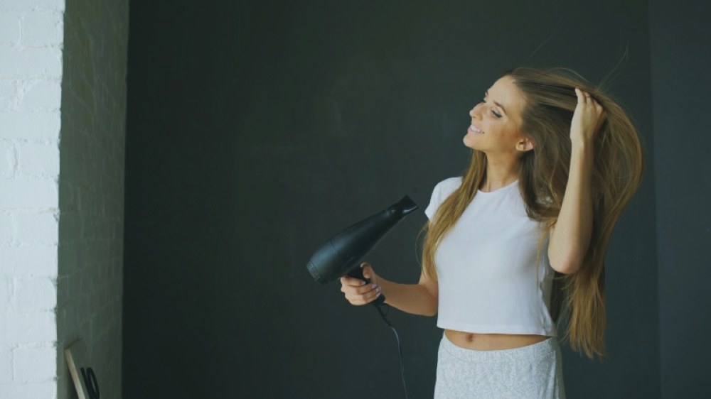 Коли волоссю потрібен термозахист